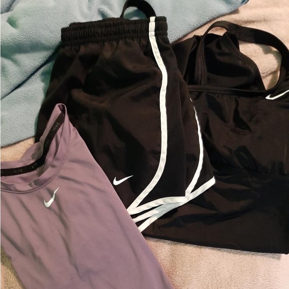 Nike lot - Long sleeve shirt, Shorts, Bathing suit